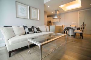 Picture of 2 bed Condo in Oriental Residence Pathum Wan District C020257