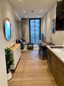 Picture of 1 bed Condo in MUNIQ Langsuan Pathum Wan District C020329