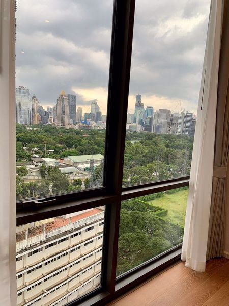 Picture of 1 bed Condo in MUNIQ Langsuan Pathum Wan District C020329