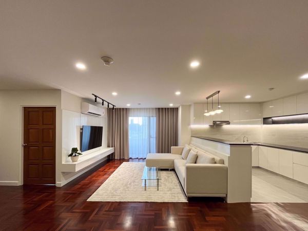 Picture of 3 bed Condo in Richmond Palace Khlong Tan Nuea Sub District C020334