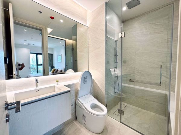 Picture of 1 bed Condo in The Strand Thonglor Khlong Tan Nuea Sub District C020340