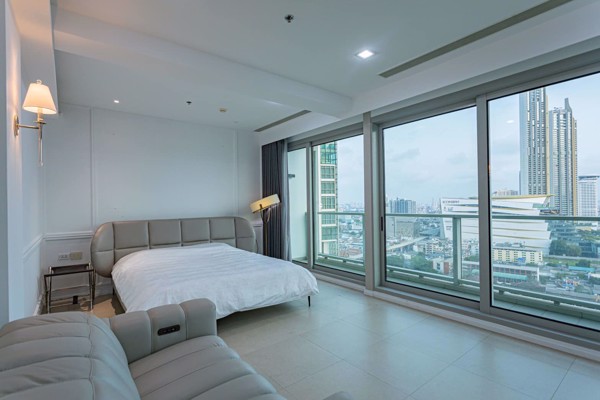 Picture of 1 bed Condo in The River Khlong Ton Sai Sub District C020355