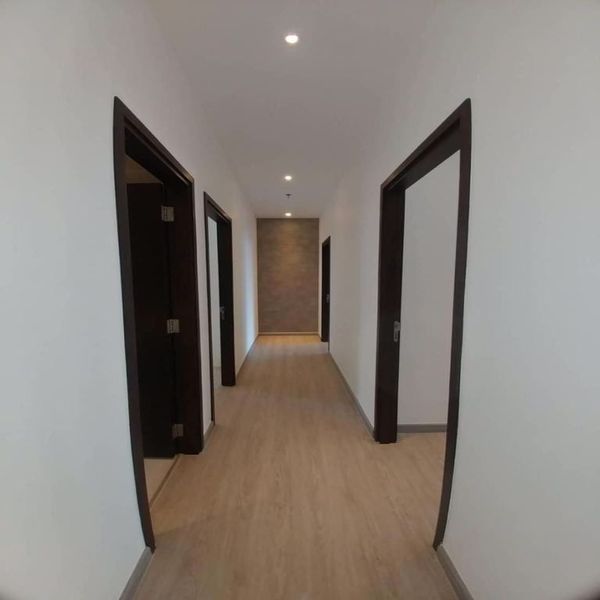 Picture of 3 bed Condo in The Emporio Place Khlongtan Sub District C020365