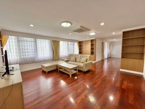 Picture of 3 bed Condo in Acadamia Grand Tower Khlong Tan Nuea Sub District C018002