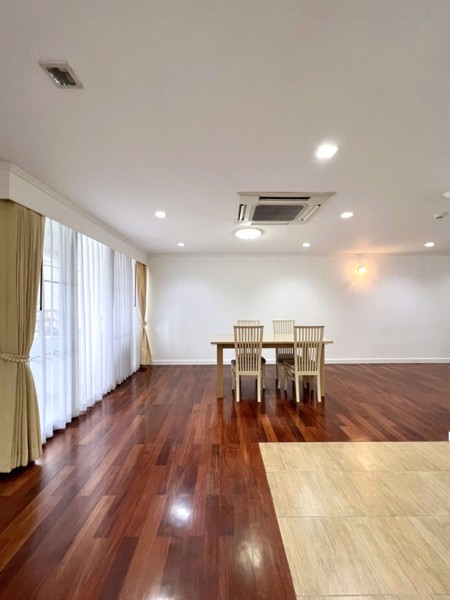 Picture of 3 bed Condo in Acadamia Grand Tower Khlong Tan Nuea Sub District C018002