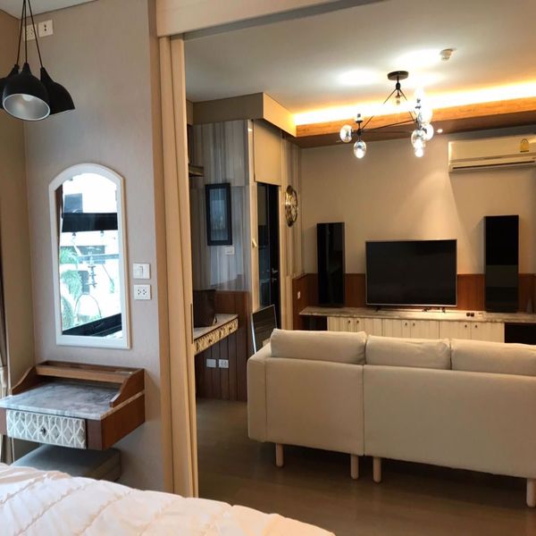 Picture of 1 bed Condo in MODE Sukhumvit 61 Khlong Tan Nuea Sub District C020397