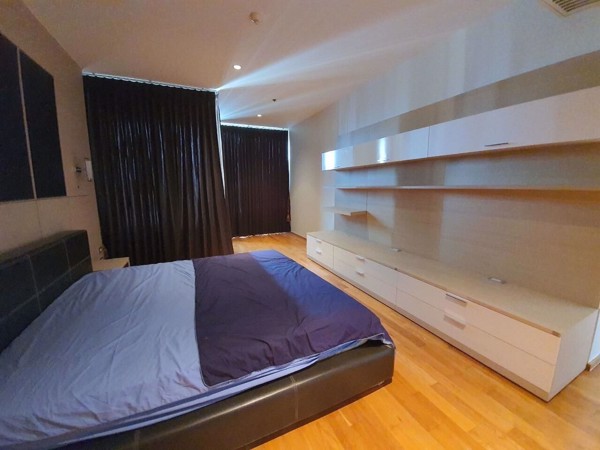 Picture of 3 bed Condo in The Empire Place Yan Nawa Sub District C08623