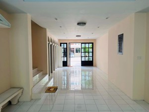 Picture of 4 bed House in Moo Baan Chicha Castle  Khlong Toei Nuea Sub District H020443