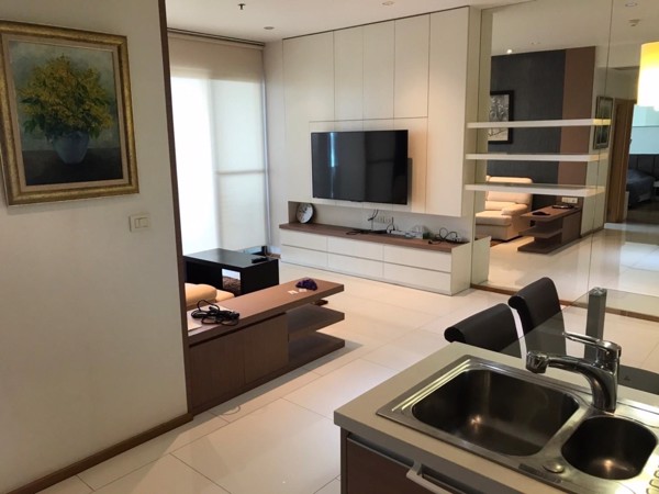 Picture of 1 bed Condo in The Emporio Place Khlongtan Sub District C020460