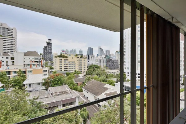 Picture of 2 bed Condo in Via 31 Khlong Tan Nuea Sub District C07283