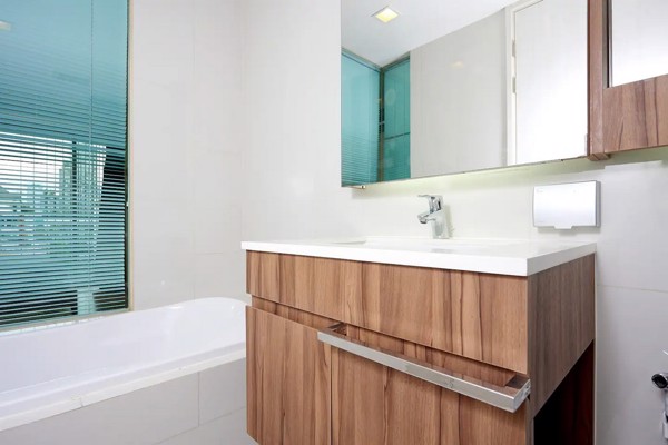 Picture of 2 bed Condo in Via 31 Khlong Tan Nuea Sub District C07283