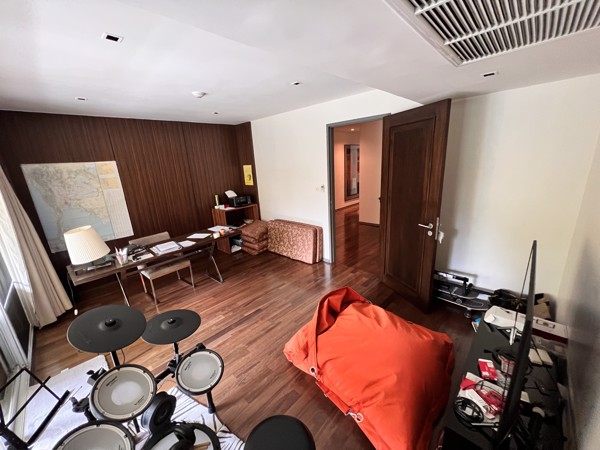 Picture of 4 bed Condo in Silver Heritage Phra Khanong Sub District C020480