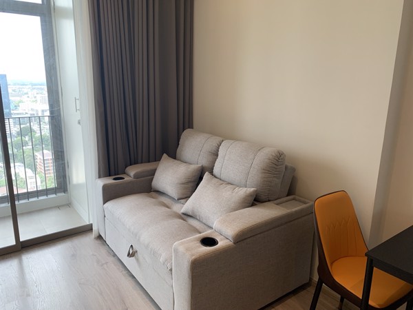 Picture of 1 bed Condo in RHYTHM Ekkamai Estate Khlong Tan Nuea Sub District C020490