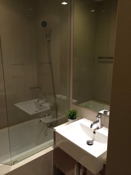 Picture of 1 bed Condo in Noble Reveal Khlong Tan Nuea Sub District C020549