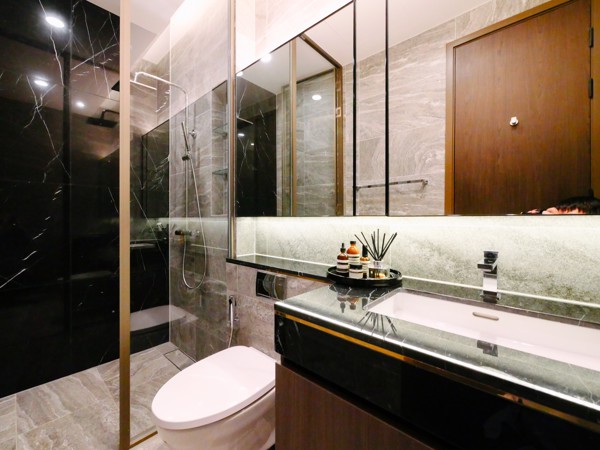 Picture of 3 bed Condo in The ESSE Sukhumvit 36 Khlongtan Sub District C020603