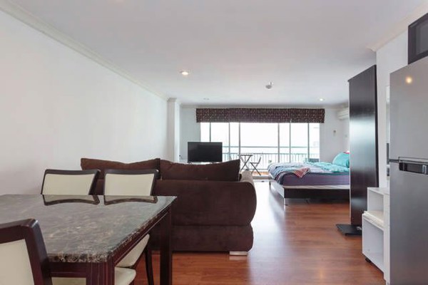 Picture of Studio bed Condo in Grand Park View Khlong Toei Nuea Sub District C020613