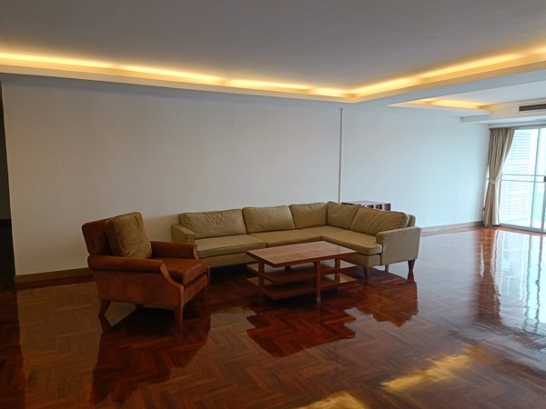 Picture of 5 bed Condo in The Peony Chong Nonsi Sub District C020627