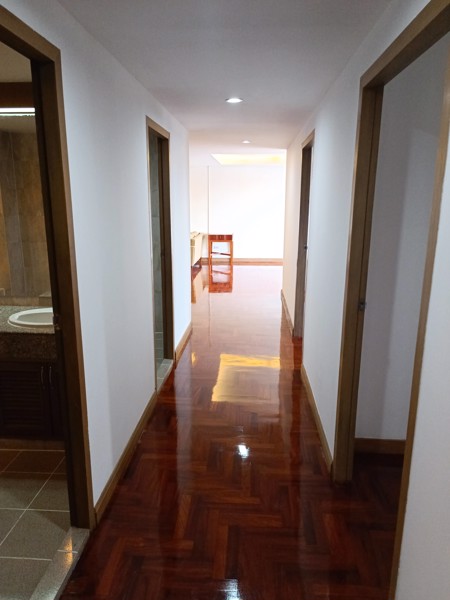 Picture of 5 bed Condo in The Peony Chong Nonsi Sub District C020627