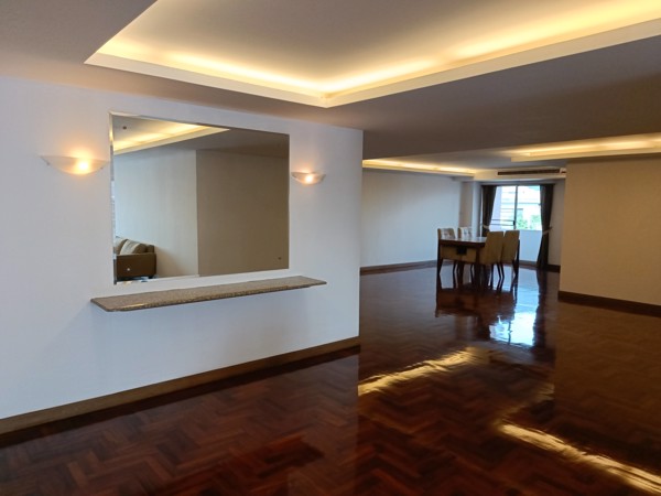 Picture of 5 bed Condo in The Peony Chong Nonsi Sub District C020627