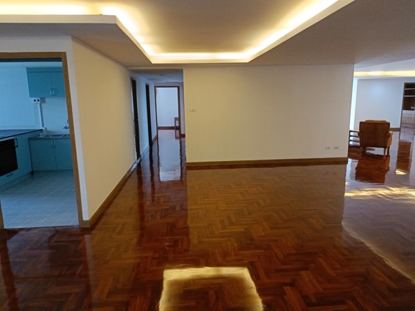 Picture of 5 bed Condo in The Peony Chong Nonsi Sub District C020627