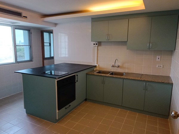 Picture of 5 bed Condo in The Peony Chong Nonsi Sub District C020627