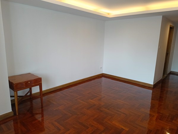 Picture of 5 bed Condo in The Peony Chong Nonsi Sub District C020627