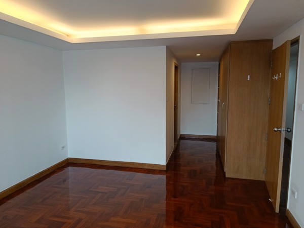 Picture of 5 bed Condo in The Peony Chong Nonsi Sub District C020627