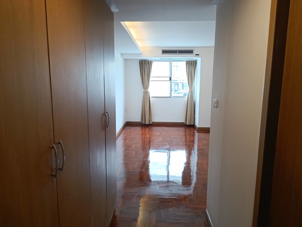 Picture of 5 bed Condo in The Peony Chong Nonsi Sub District C020627