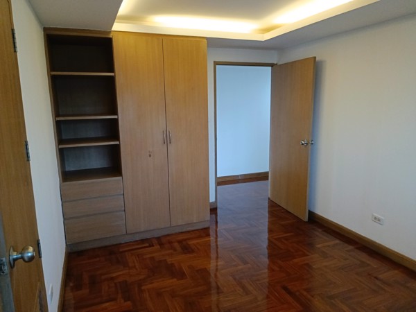 Picture of 5 bed Condo in The Peony Chong Nonsi Sub District C020627