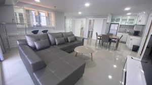 Picture of 2 bed Condo in Supalai Place Condominium Khlong Tan Nuea Sub District C020667