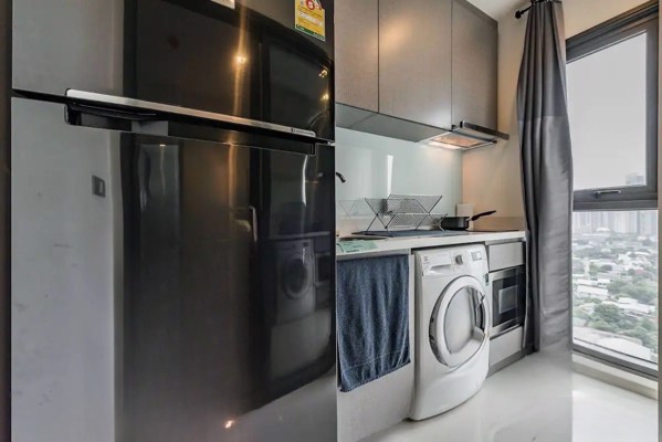 Picture of 1 bed Condo in Rhythm Sukhumvit 36-38 Phra Khanong Sub District C020521