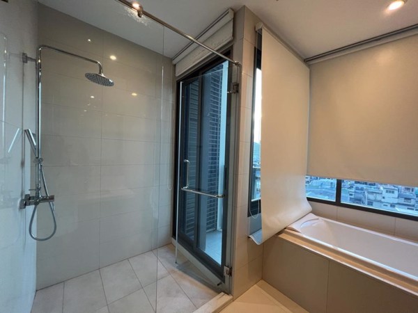 Picture of 2 bed Condo in Bright Sukhumvit 24 Khlongtan Sub District C020692