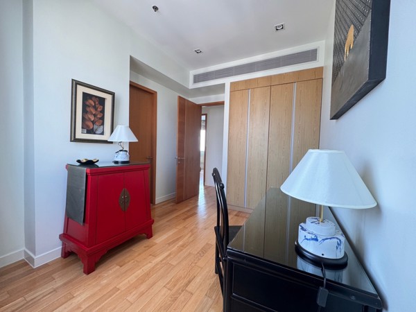 Picture of 3 bed Condo in Millennium Residence Khlongtoei Sub District C020697