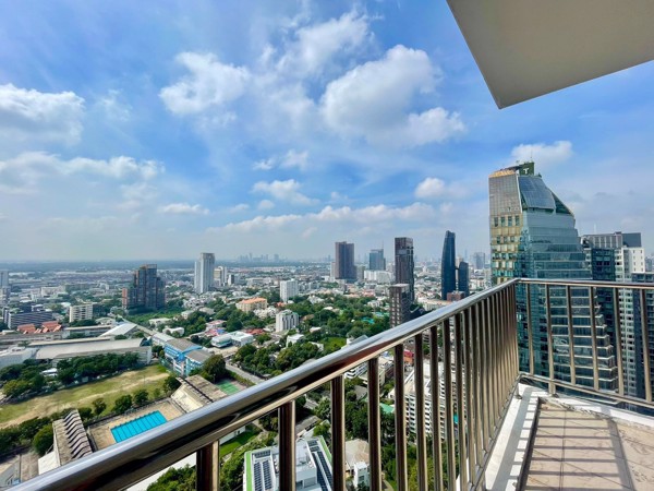 Picture of 3 bed Condo in Fullerton Sukhumvit Khlongtoei Sub District C020709