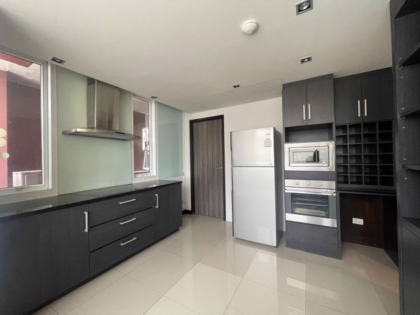 Picture of 3 bed Condo in Fullerton Sukhumvit Khlongtoei Sub District C020709