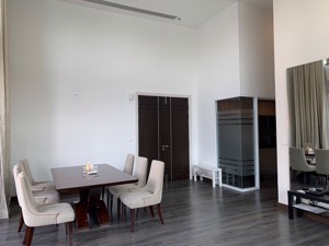 Picture of 3 bed Condo in The Crest Ruamrudee Pathum Wan District C020732