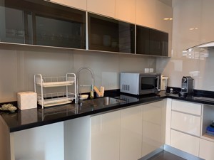 Picture of 3 bed Condo in The Crest Ruamrudee Pathum Wan District C020732