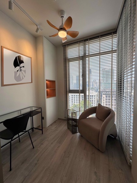 Picture of 1 bed Condo in RHYTHM Ekkamai Estate Khlong Tan Nuea Sub District C020789