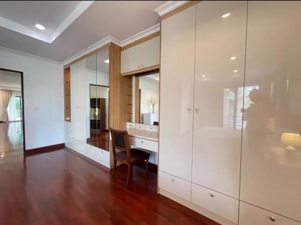 Picture of 3 bed Condo in PR Home II Khlong Tan Nuea Sub District C020924