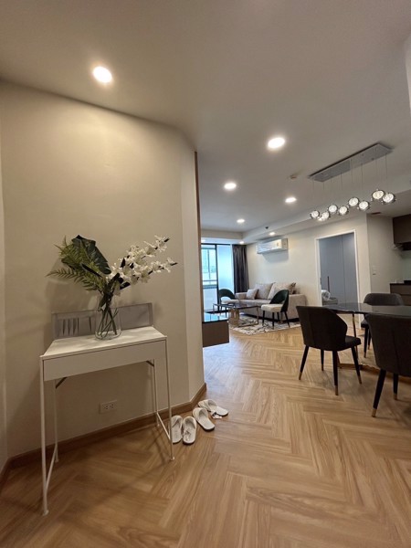 Picture of 2 bed Condo in Las Colinas Khlong Toei Nuea Sub District C020933