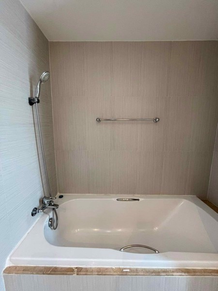 Picture of 2 bed Condo in The Alcove 49 Khlong Tan Nuea Sub District C020980