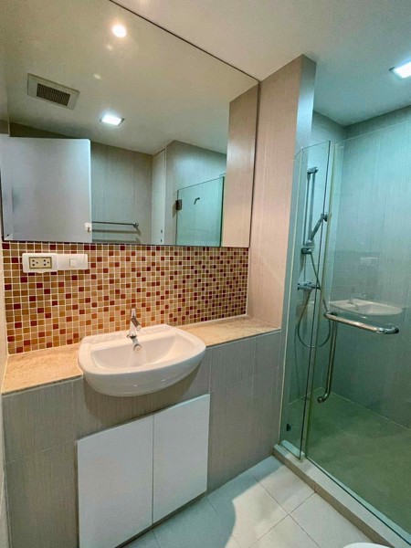 Picture of 2 bed Condo in The Alcove 49 Khlong Tan Nuea Sub District C020980