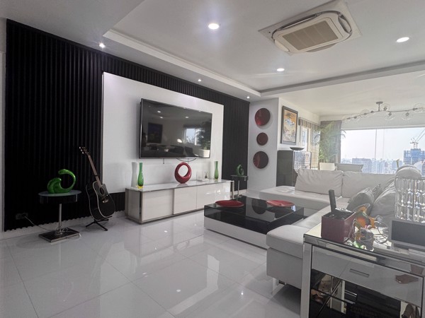 Picture of 3 bed Condo in Sathorn Gardens Thungmahamek Sub District C020546