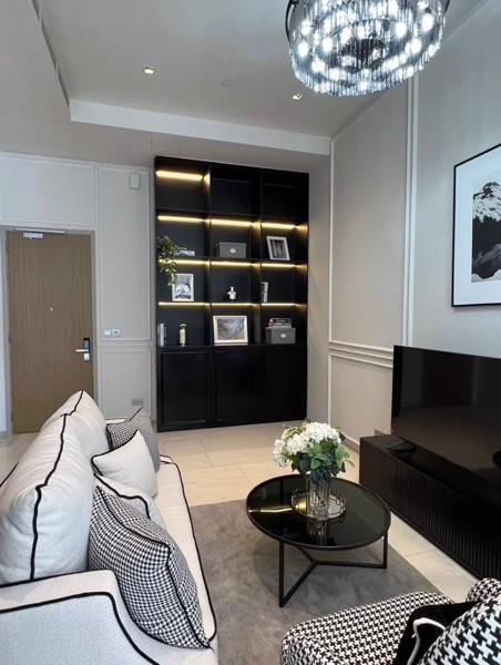 Picture of 2 bed Condo in Ashton Silom Suriyawong Sub District C021008