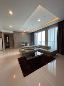 Picture of 3 bed Condo in Menam Residences Wat Phraya Krai Sub District C021018