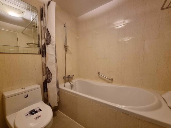 Picture of 2 bed Condo in The Icon III Khlong Tan Nuea Sub District C021058