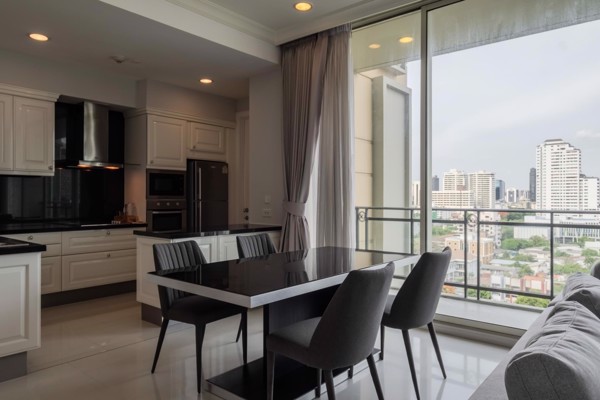 Picture of 2 bed Condo in Royce Private Residences Khlong Toei Nuea Sub District C021071