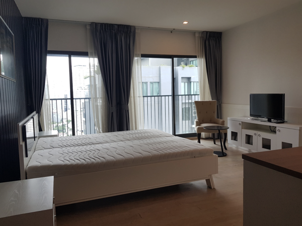 Picture of 3 bed Condo in Noble Remix Khlongtan Sub District C021085