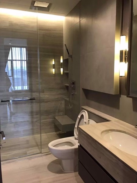 Picture of 1 bed Condo in The Diplomat Sathorn Silom Sub District C021094